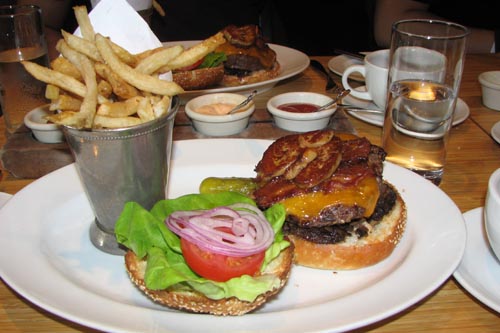 feenies-burgerplate.jpg