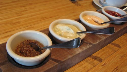 feenies-condiments.jpg